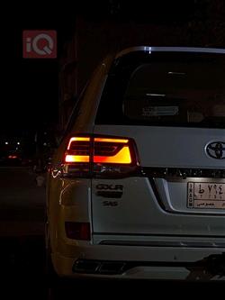 تۆیۆتا لاند کروزەر